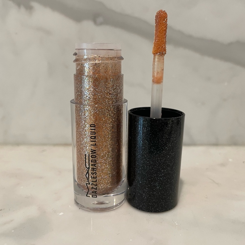 MAC dazzleshadow
